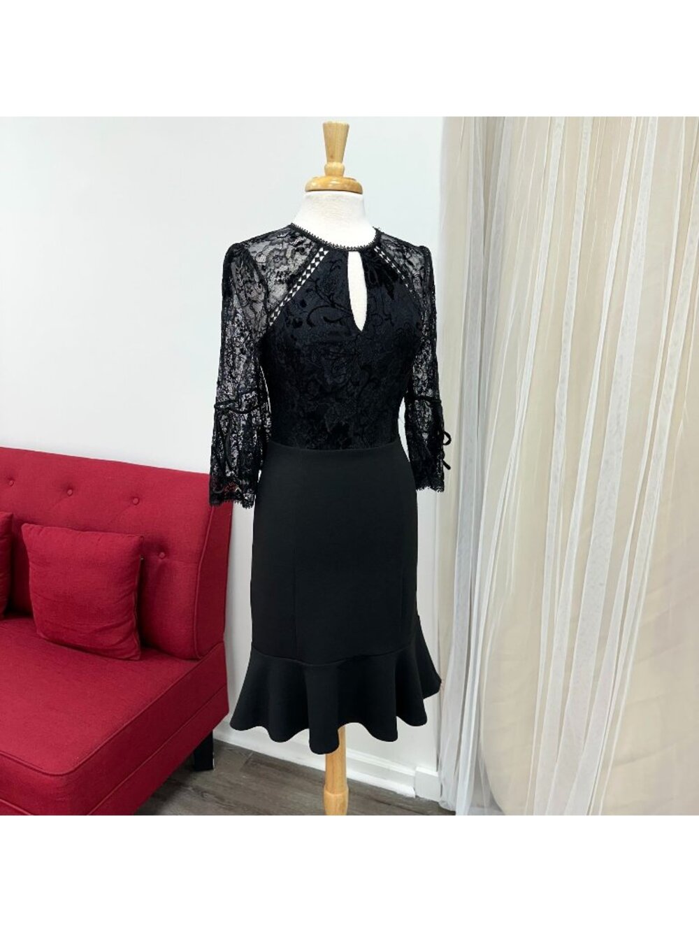 Medium Black Lace Bodice 3/4 Sleeves Office Mini Dress